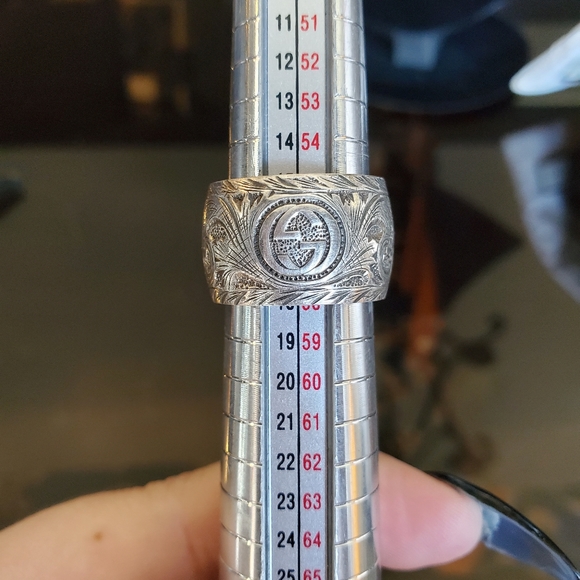 Gucci Garden Sterling Silver and Green Resin Feline Head Motifs Ring - Picture 7 of 11